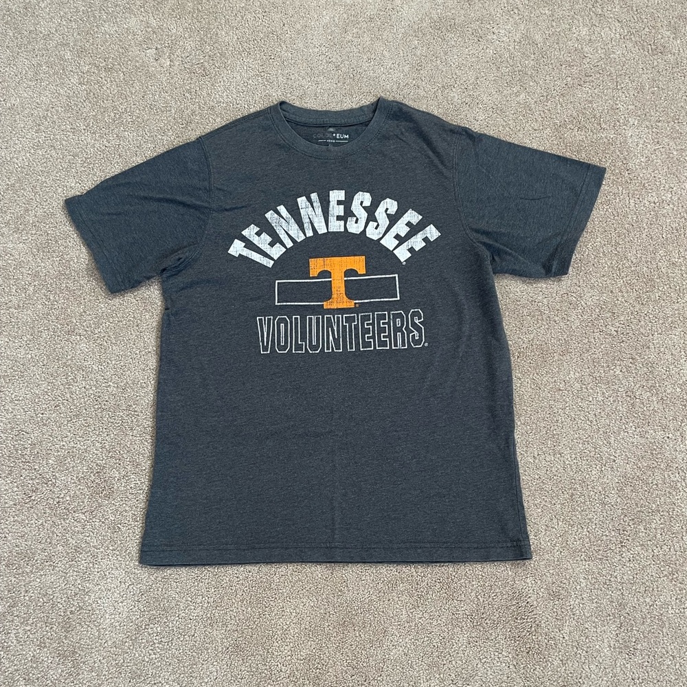 Tennessee Volunteers Graphic Tee || Men’s Medium